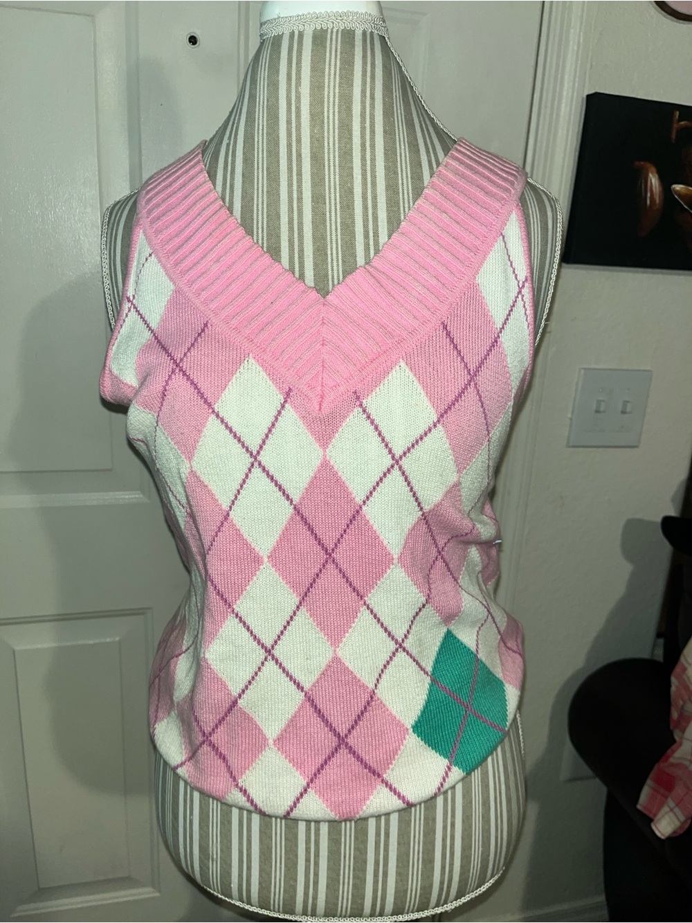 Tommy Hilfiger Pink Argyle Sweater Vest size small